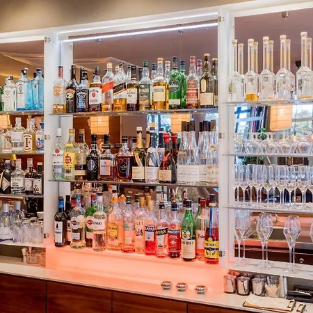 Bacchus Отель 4*