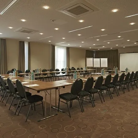 Bacchus 4* Bensheim